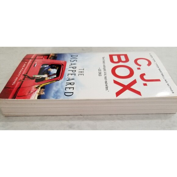 The disappeared by C. J. box paperback first printing 2018 - Picture 7 of 9